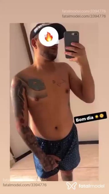 Acompanhante homem com cabelo castanho de olhos castanhos - Jhonesilva