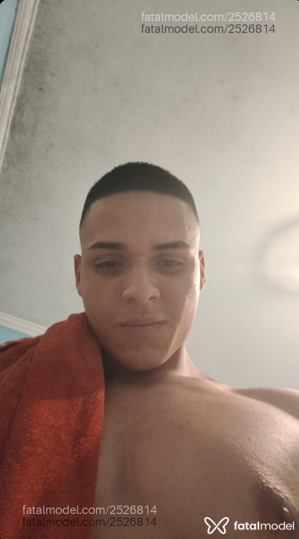 Acompanhante homem morena (o) de olhos castanhos - Lucas
