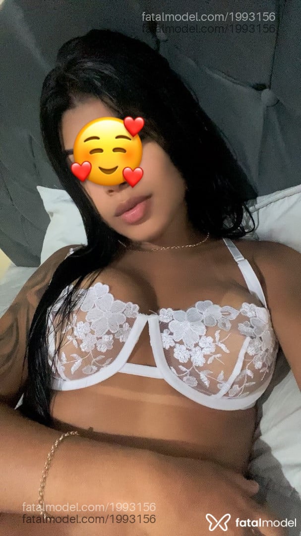 Acompanhante mulher morena (o) de olhos pretos - Ana Vitoria