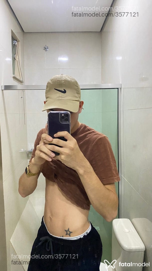 Acompanhante homem morena (o) de olhos castanhos - Willian