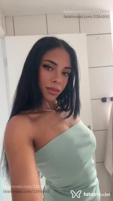 Acompanhante mulher morena (o) de olhos mel - Niara