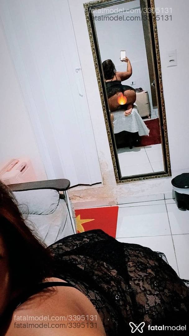 Acompanhante mulher morena (o) de olhos castanhos - Laryssa