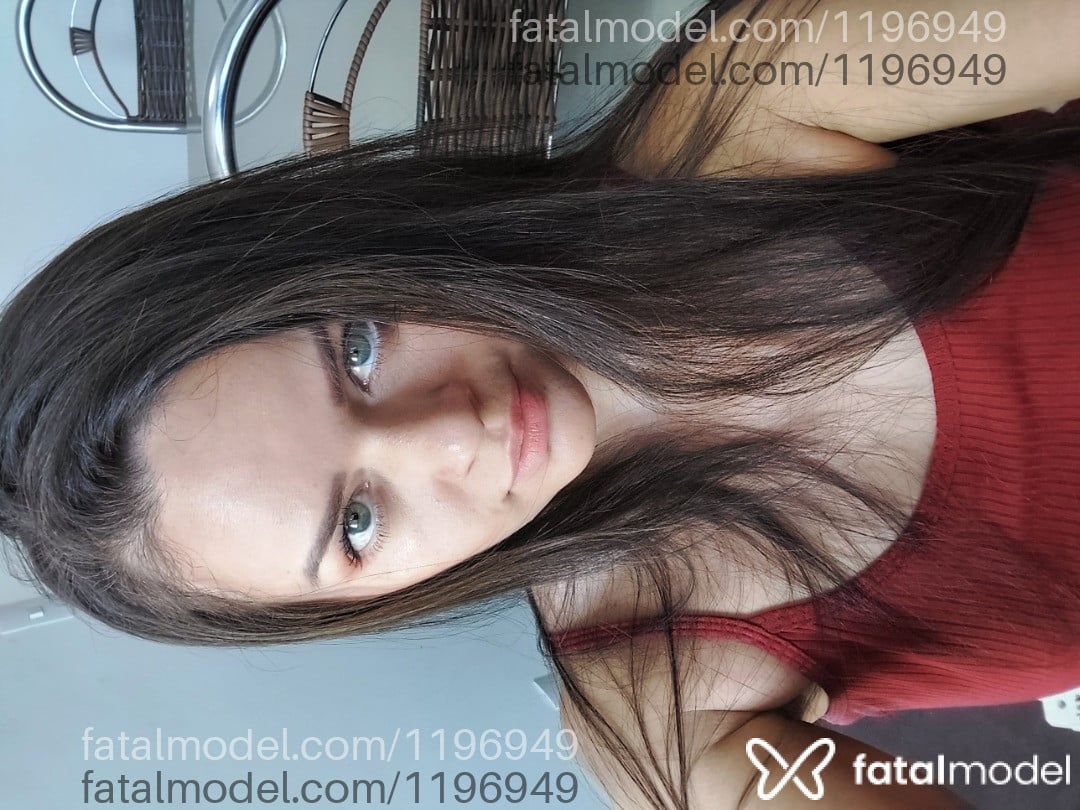 Acompanhante mulher loira (o) de olhos azuis - YSA MODELLO