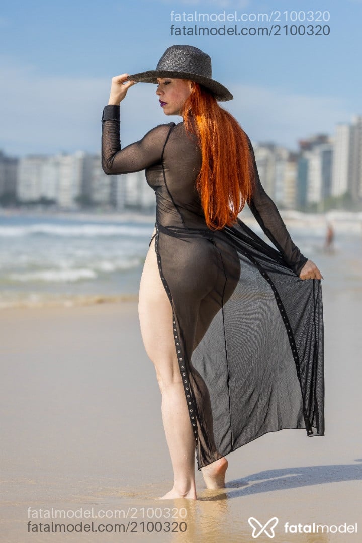 Acompanhante mulher ruiva (o) de olhos verdes - Rubi Sade