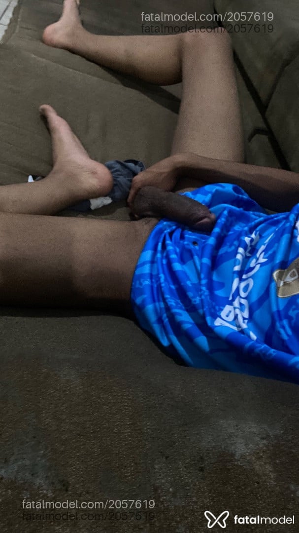 Acompanhante homem morena (o) de olhos castanhos - Novinhosugarbaby