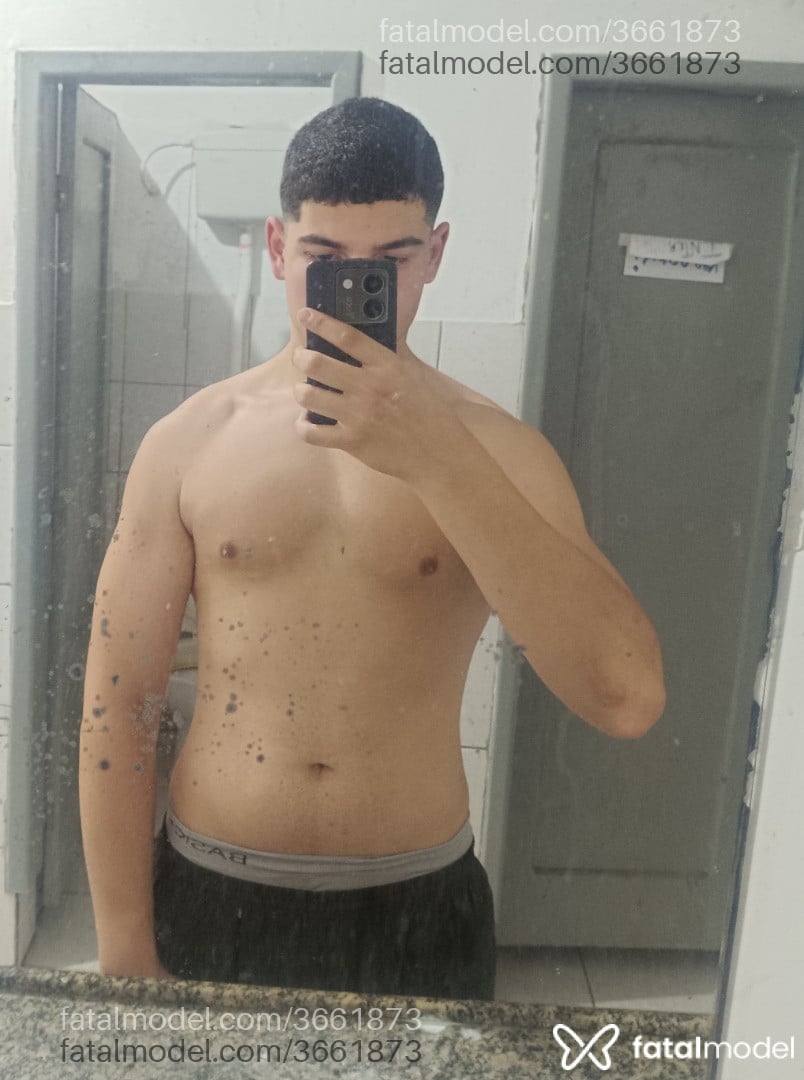 Acompanhante homem com cabelo castanho de olhos castanhos - Nifetinho Dos