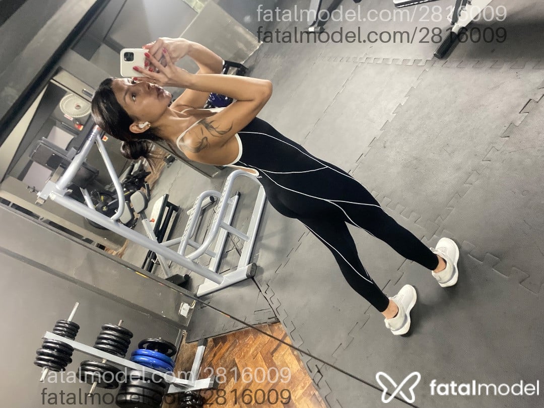 Acompanhante mulher morena (o) de olhos castanhos - Katarina