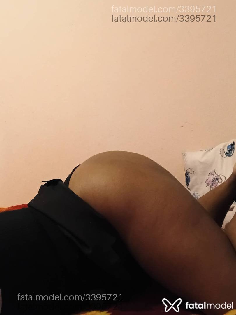 Acompanhante mulher com cabelo castanho de olhos mel - Kemy