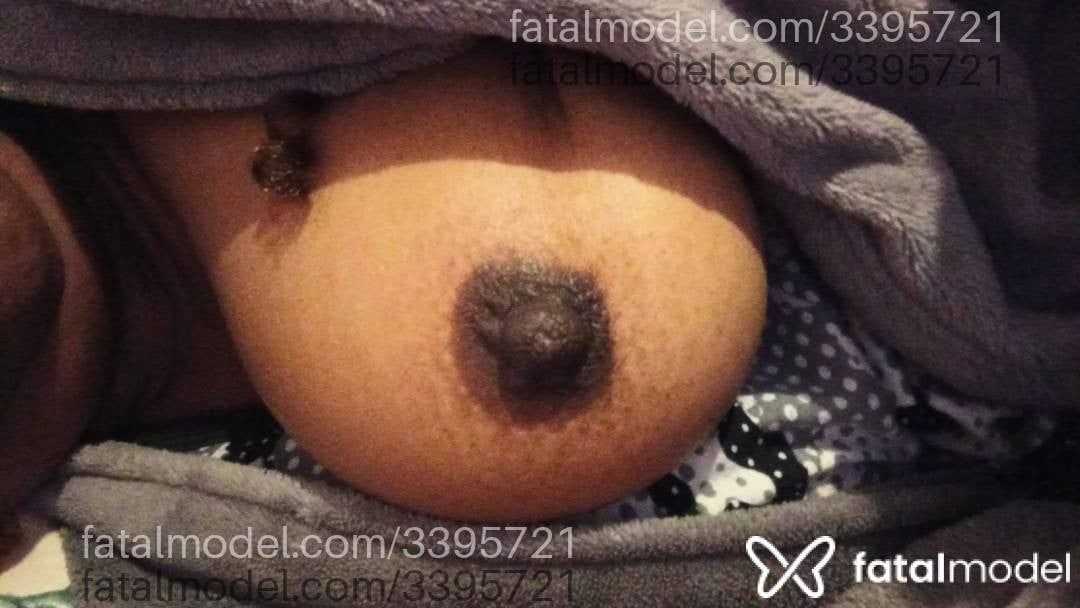 Acompanhante mulher com cabelo castanho de olhos mel - Kemy