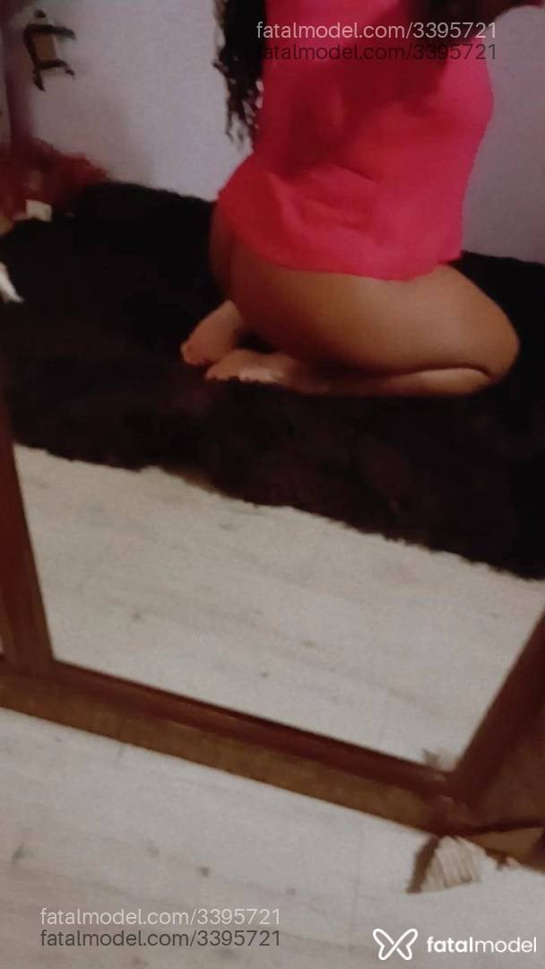 Acompanhante mulher com cabelo castanho de olhos mel - Kemy