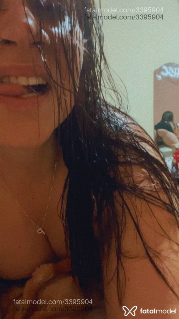 Acompanhante mulher com cabelo castanho de olhos pretos - Marya Eduarda