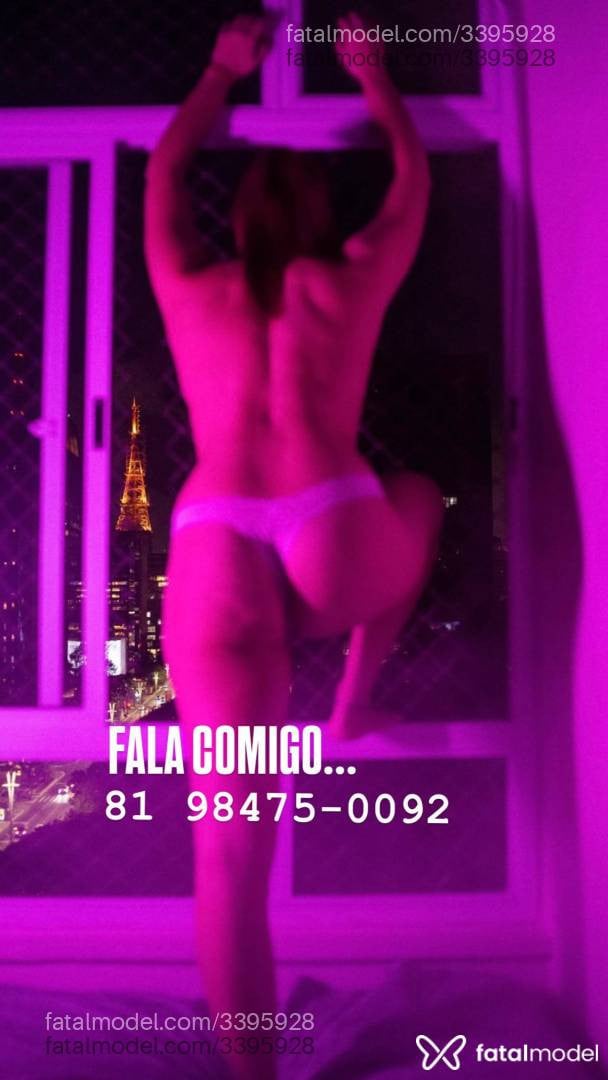 Acompanhante mulher loira (o) de olhos castanhos - Mayzinha