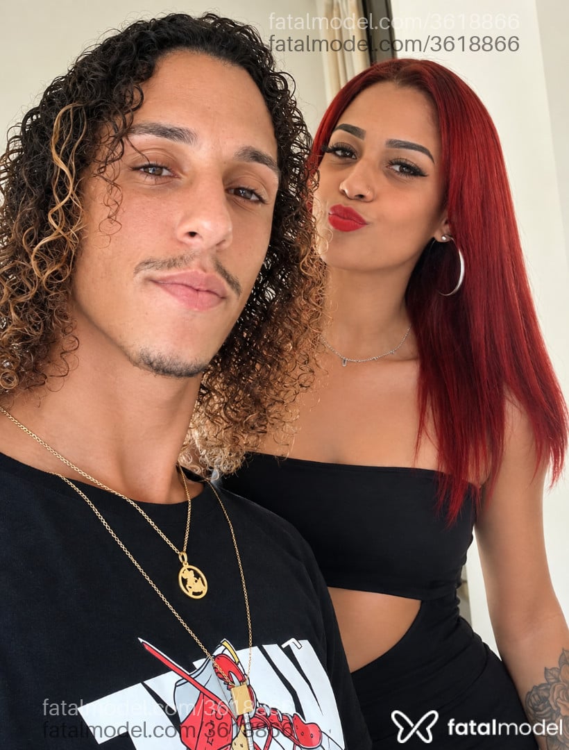 Acompanhante mulher loira (o) de olhos mel - Kelly