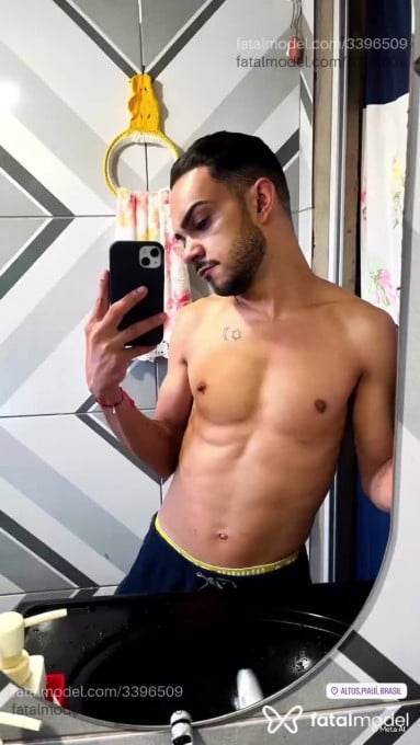 Acompanhante homem morena (o) de olhos mel - Rivaldooliver Acompanhante homem morena (o) de olhos mel - Rivaldooliver