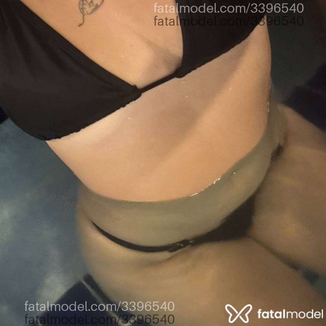 Acompanhante mulher loira (o) de olhos mel - Vitória