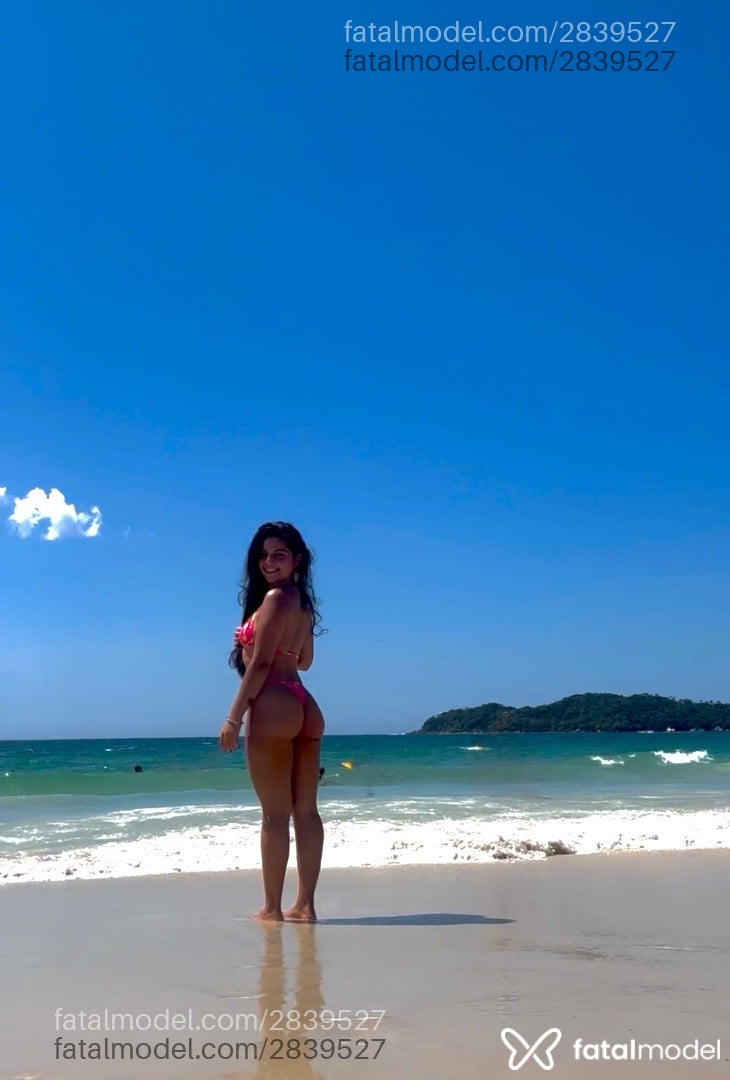 Acompanhante mulher morena (o) de olhos castanhos - Mari Donato