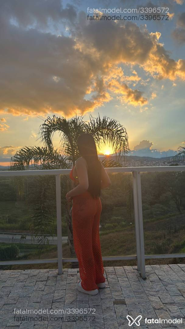 Acompanhante mulher morena (o) de olhos castanhos - Jade Soarez