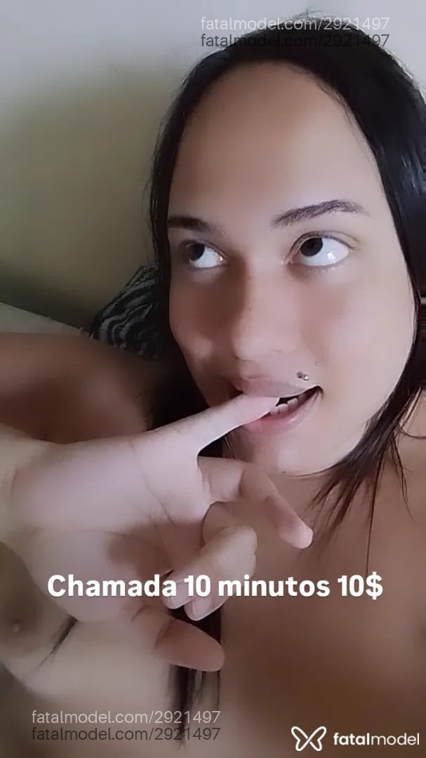 Acompanhante mulher trans com cabelo castanho de olhos castanhos - Kiara Lux