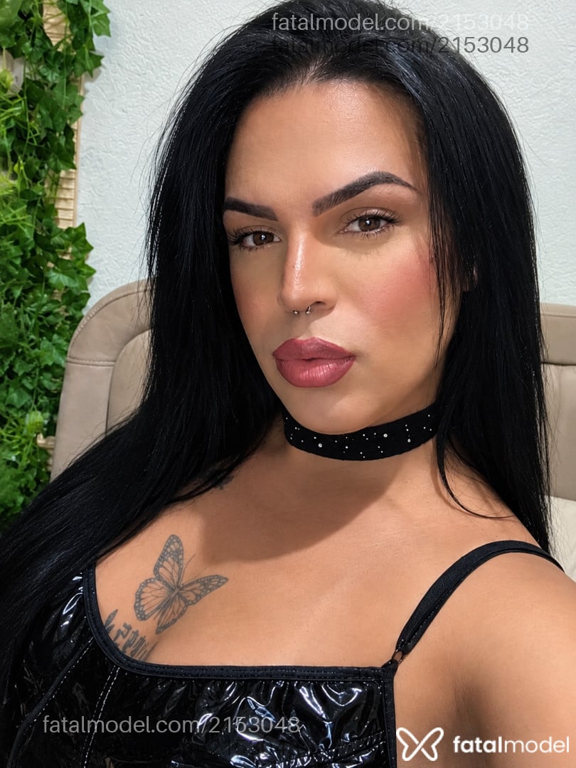 Acompanhante mulher trans morena (o) de olhos castanhos - Rihcieli Martins