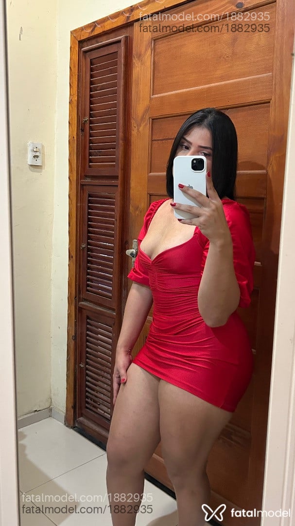Acompanhante mulher trans morena (o) de olhos castanhos - Morena
