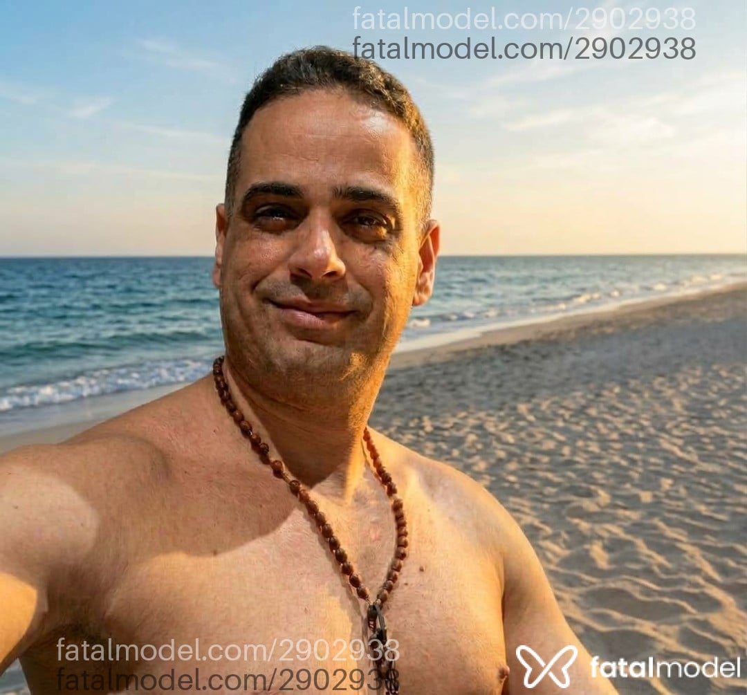 Acompanhante homem com cabelo castanho de olhos castanhos - Goldenlover