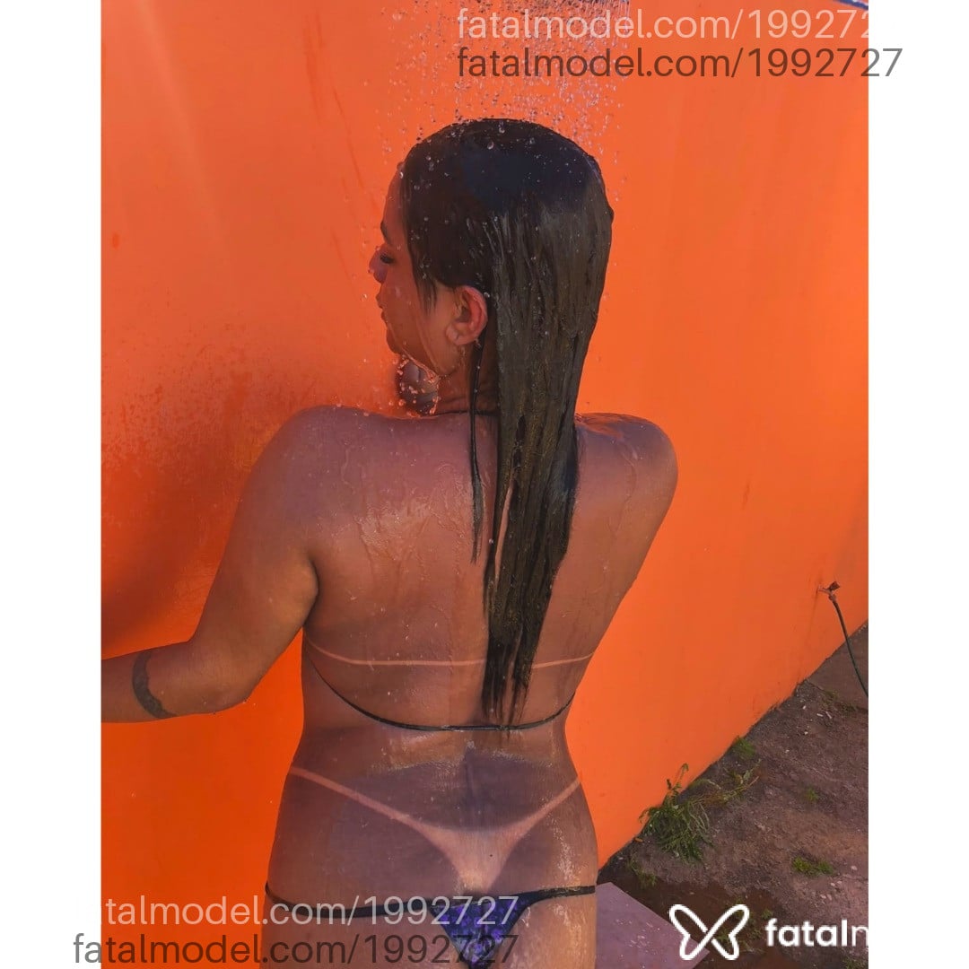 Acompanhante mulher trans morena (o) de olhos castanhos - Mili