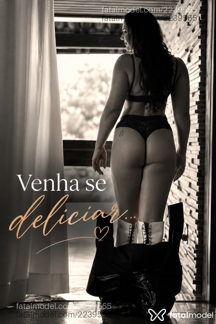 Acompanhante mulher trans morena (o) de olhos castanhos - Luiza Souza