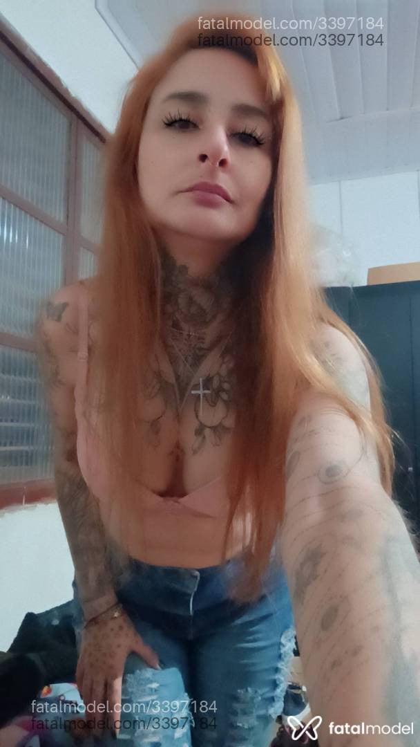 Acompanhante mulher com cabelo castanho de olhos castanhos em Cruz Alta - Denise