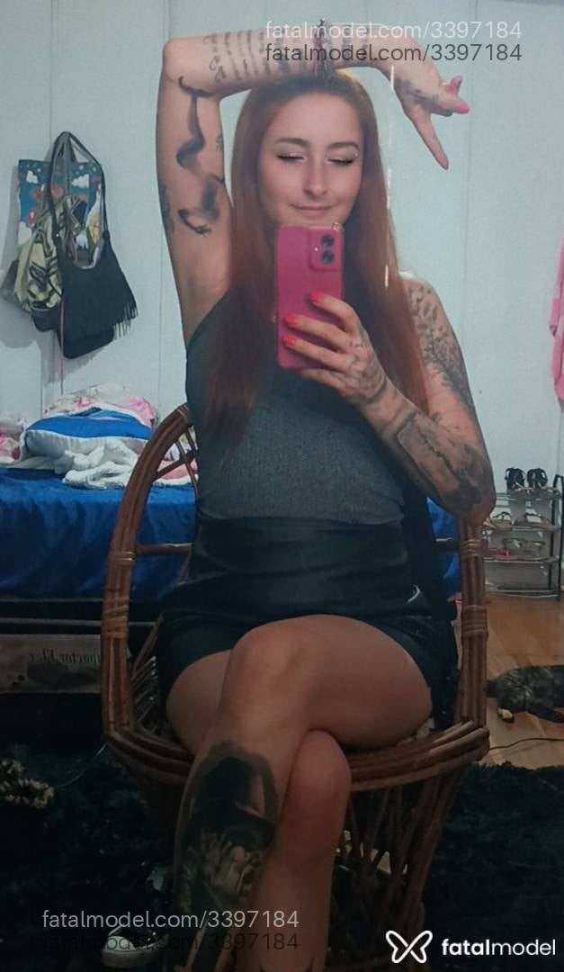 Acompanhante mulher com cabelo castanho de olhos castanhos em Cruz Alta - Denise
