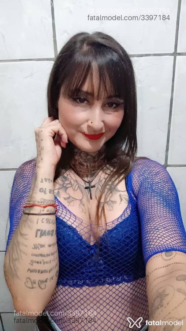 Acompanhante mulher com cabelo castanho de olhos castanhos em Cruz Alta - Giovana
