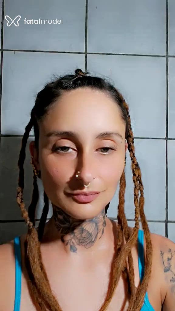 Acompanhante mulher com cabelo castanho de olhos castanhos - Denise