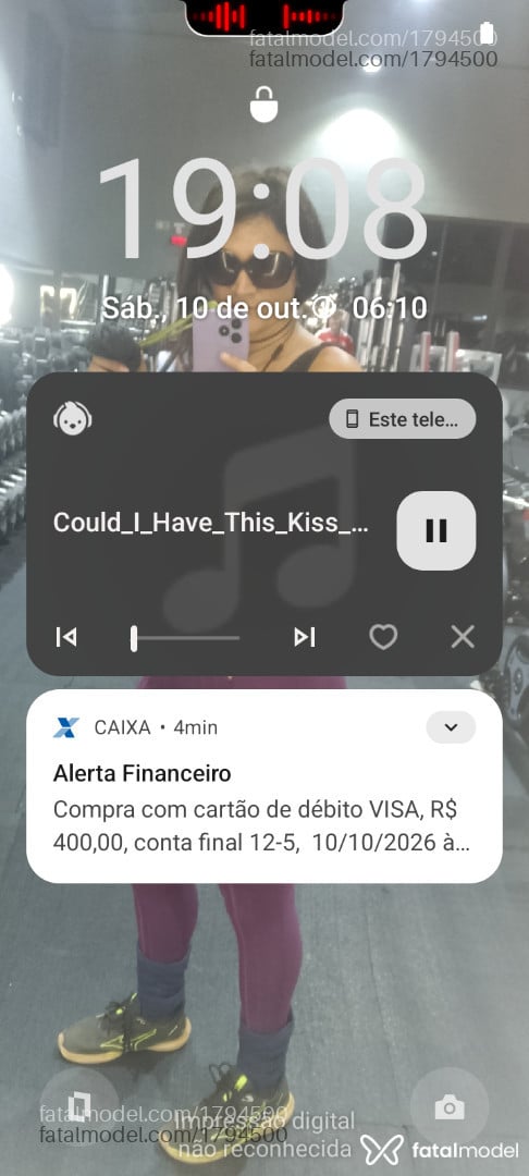 Acompanhante mulher trans com cabelo castanho de olhos castanhos - Samyrra