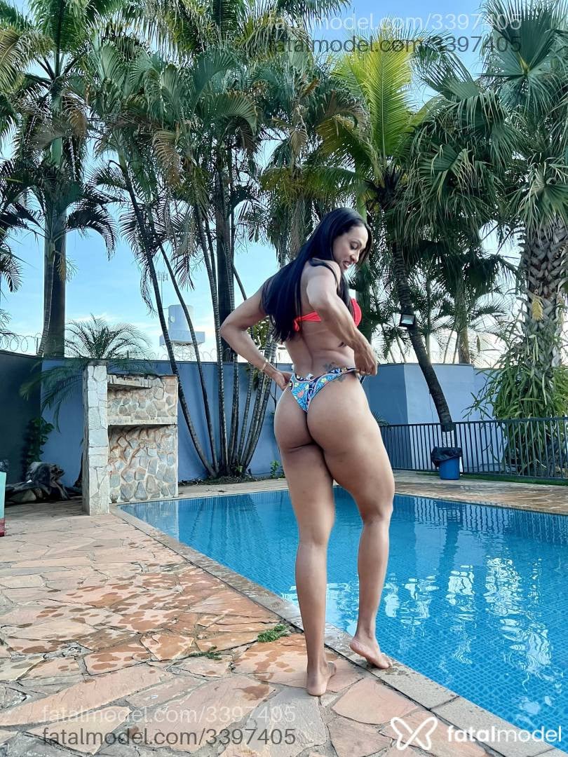 Acompanhante mulher morena (o) de olhos mel em Sinop - DayDayane