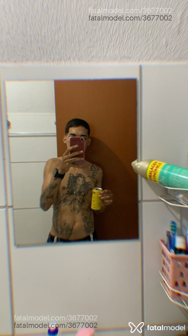 Acompanhante homem morena (o) de olhos castanhos - Breno Menezes