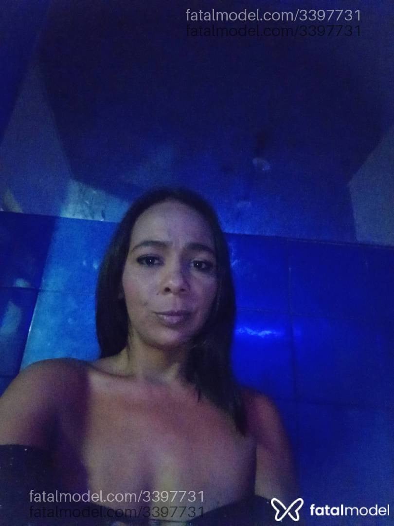 Acompanhante mulher morena (o) de olhos pretos - Yara Bastos