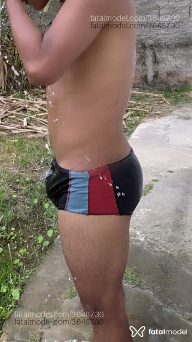 Acompanhante homem morena (o) de olhos castanhos - Magoo