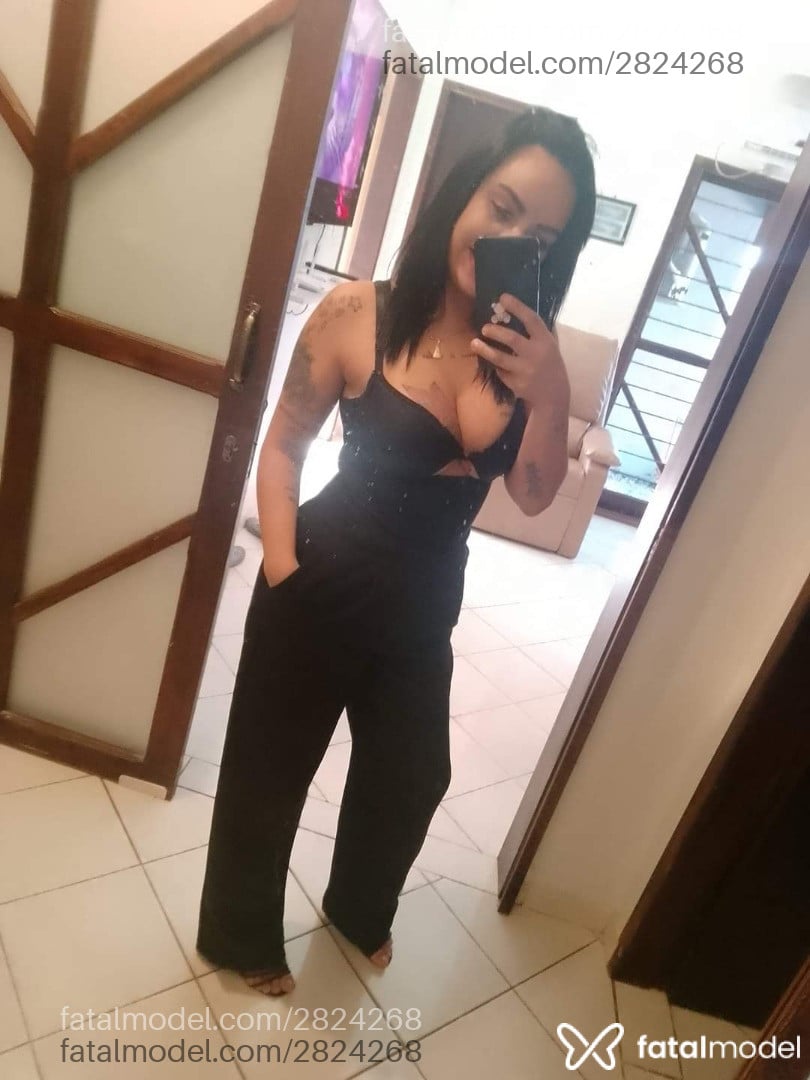 Acompanhante mulher morena (o) de olhos castanhos - Chris Morena