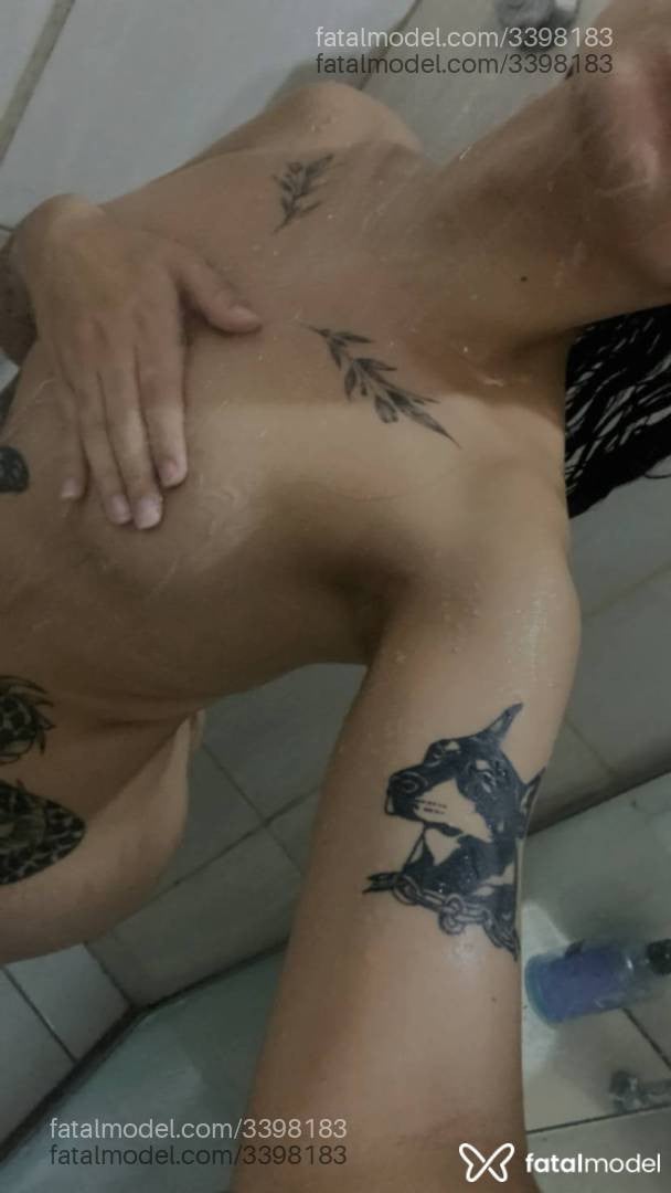 Acompanhante mulher trans morena (o) de olhos castanhos em Contagem - Manuh