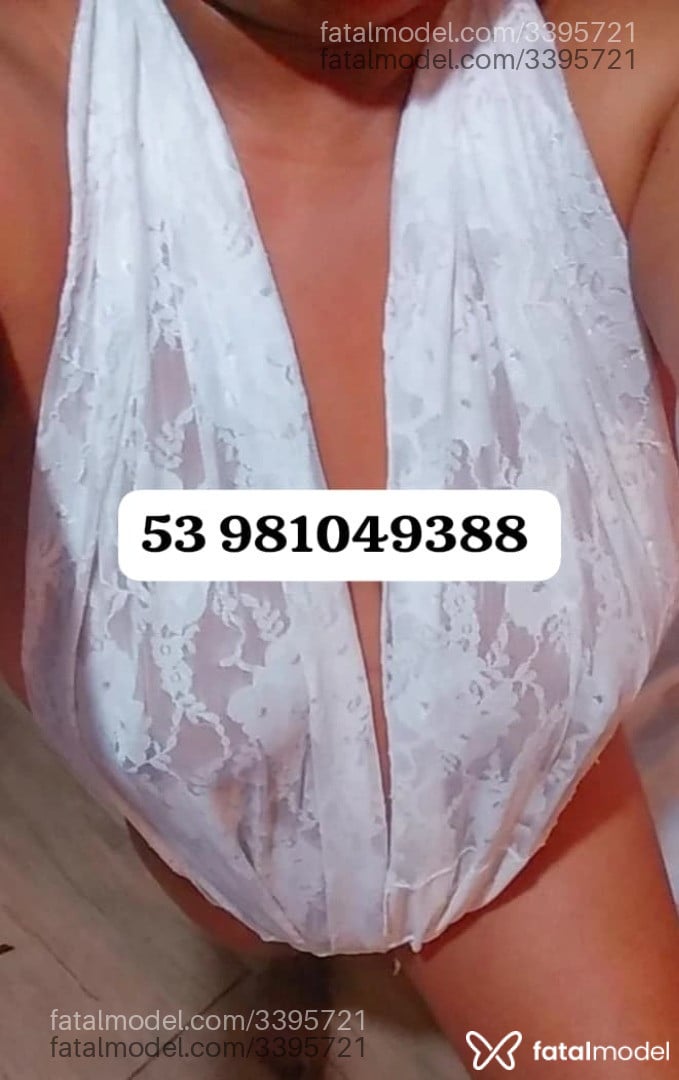 Acompanhante mulher com cabelo castanho de olhos mel - Kemy