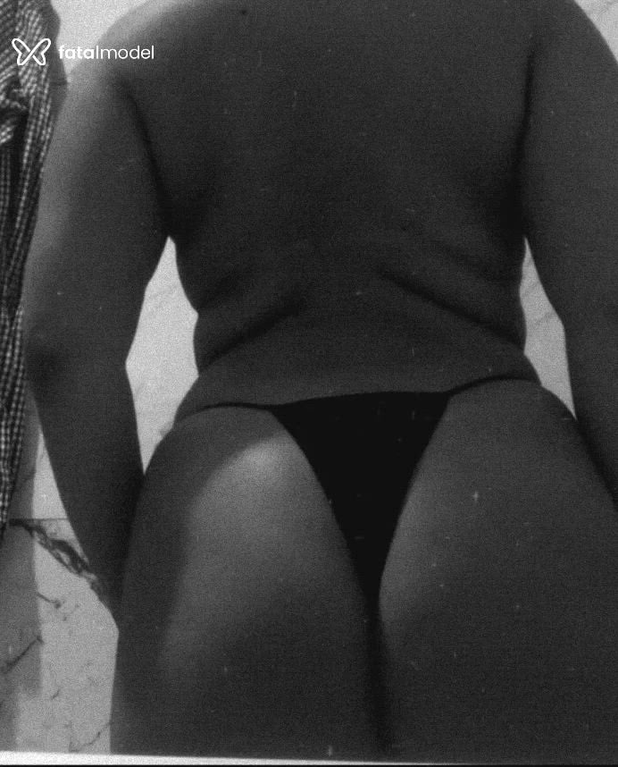 Acompanhante mulher morena (o) de olhos mel - Luiza Acompanhante mulher morena (o) de olhos mel - Luiza