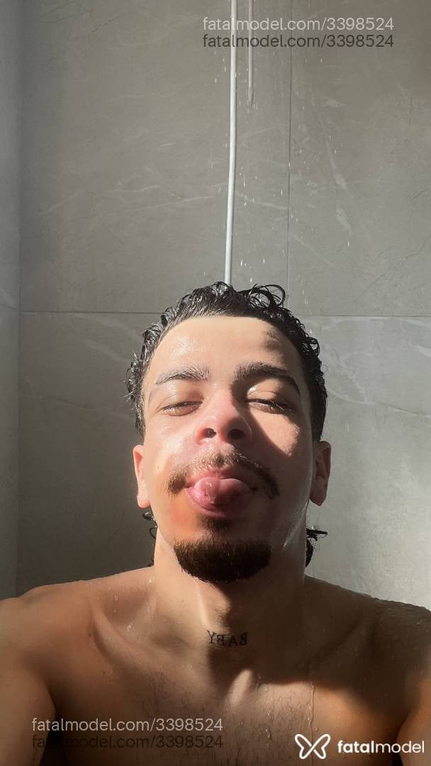 Acompanhante homem morena (o) de olhos castanhos - Nicolas