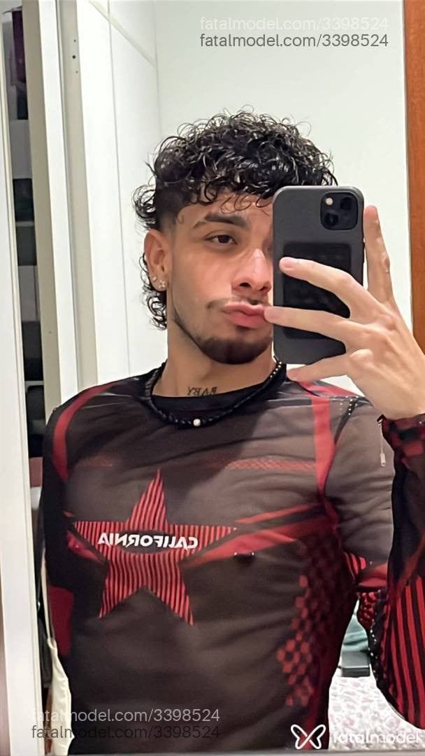 Acompanhante homem morena (o) de olhos castanhos - Nicolas