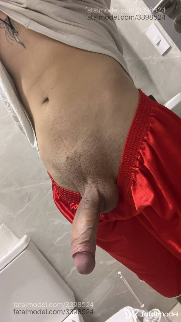 Acompanhante homem morena (o) de olhos castanhos - Nicolas