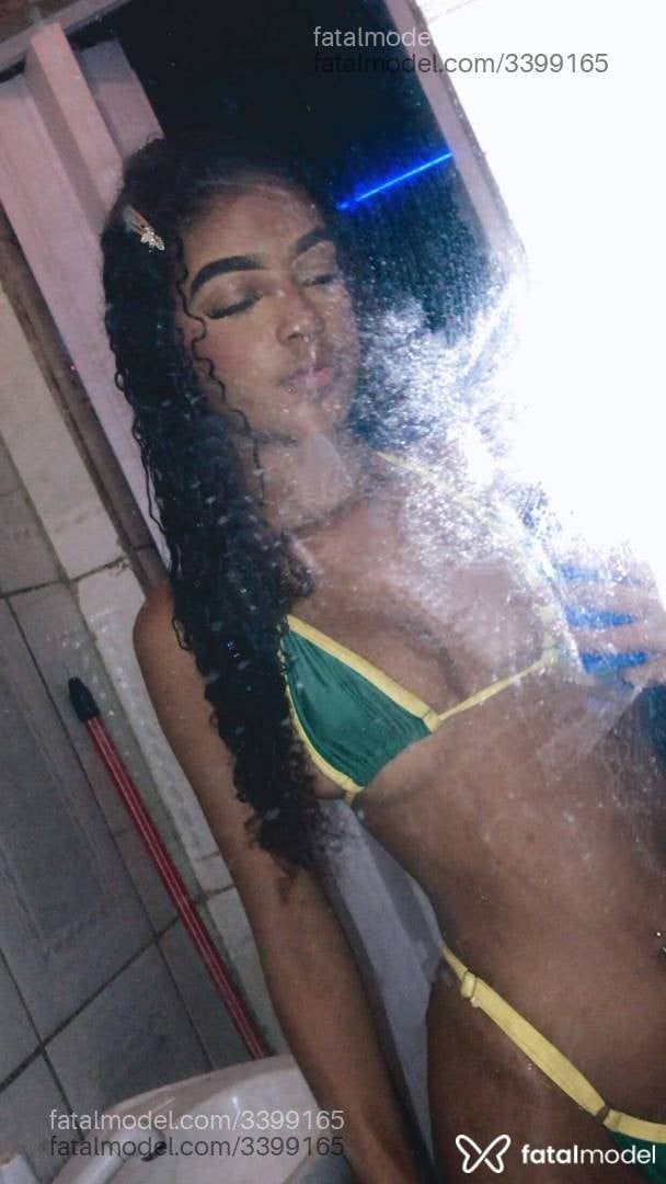 Acompanhante mulher ruiva (o) de olhos castanhos - Bia Ferrari
