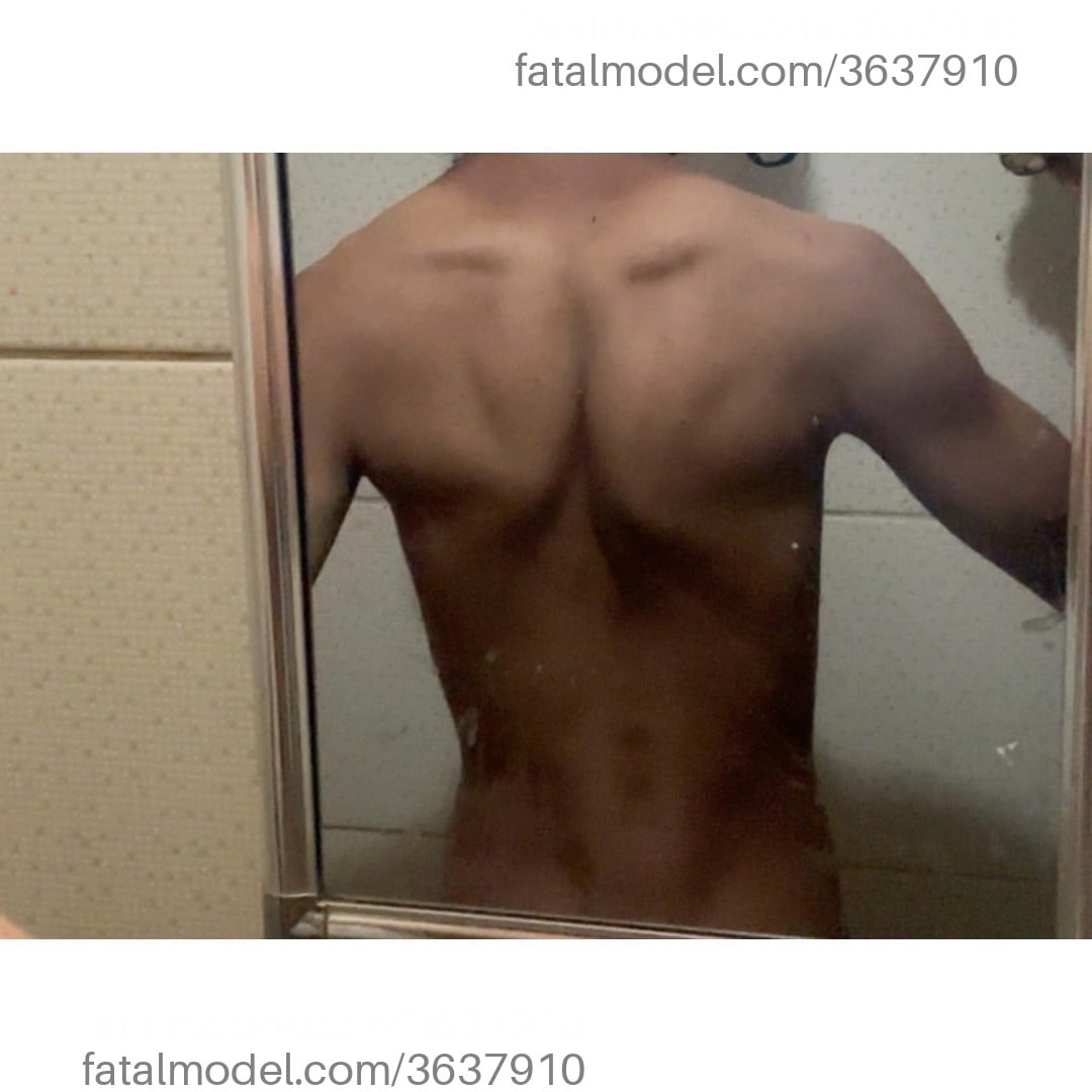 Acompanhante homem morena (o) de olhos pretos - Henrique