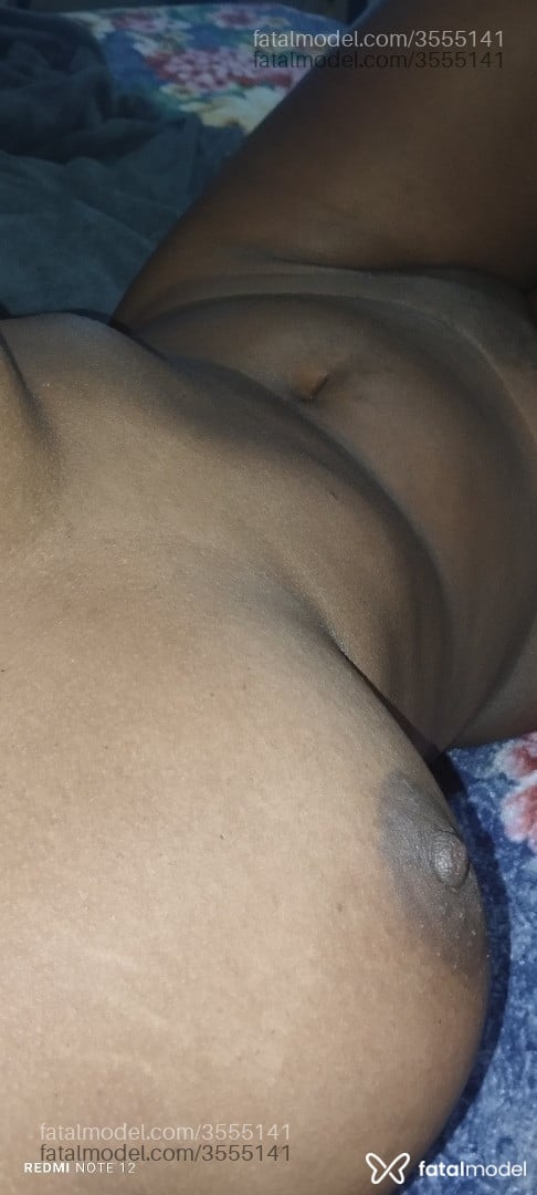 Acompanhante mulher morena (o) de olhos pretos - Mavyzinha