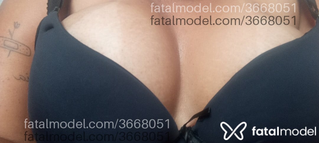 Acompanhante mulher morena (o) de olhos castanhos - Morenatatuada