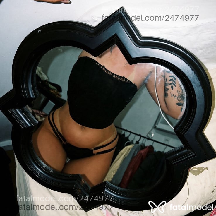 Acompanhante mulher morena (o) de olhos castanhos - Zara Romanelli