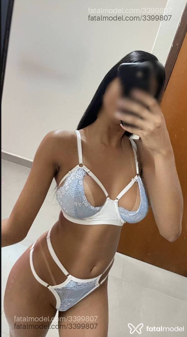Acompanhante mulher morena (o) de olhos pretos - Rafaa
