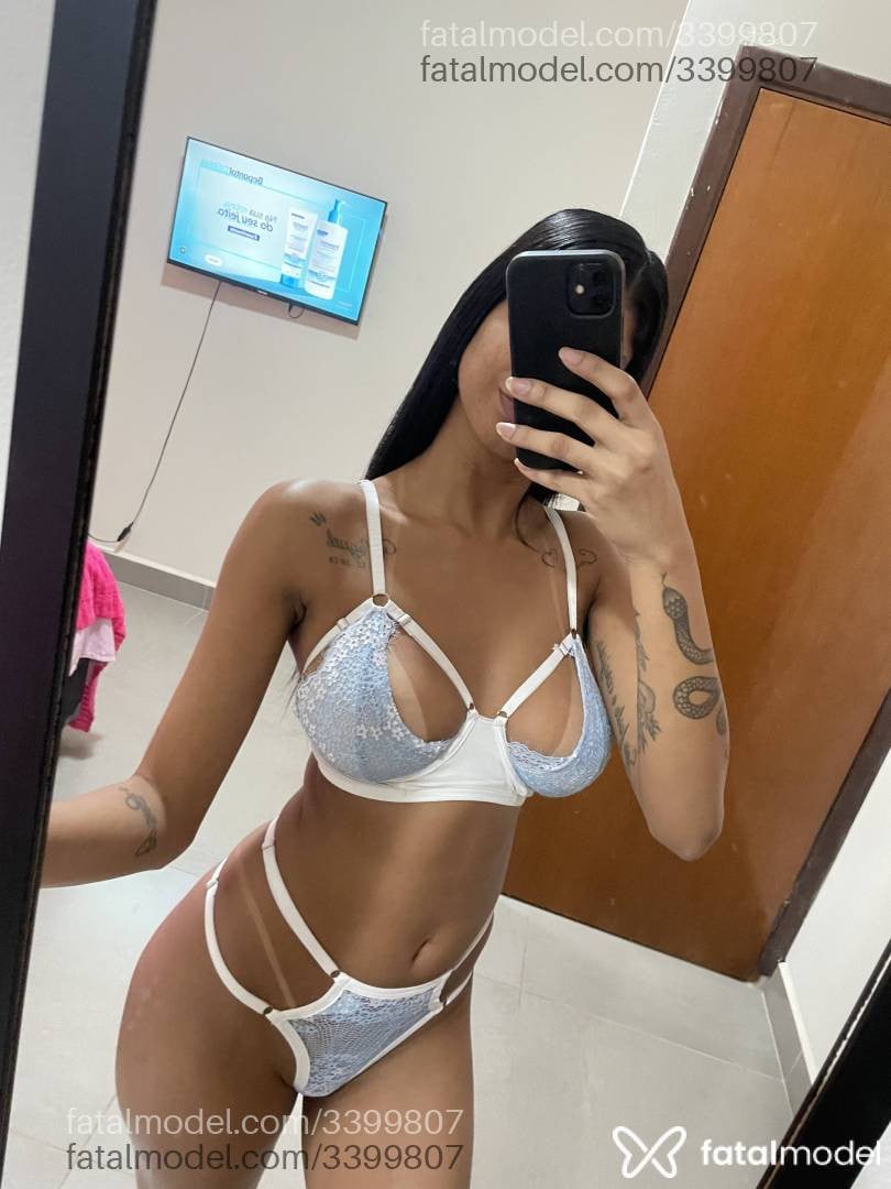 Acompanhante mulher morena (o) de olhos pretos - Rafaa